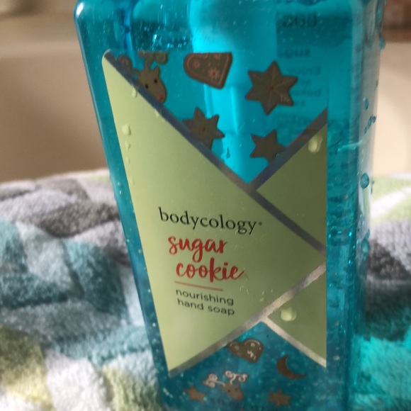 Brand new unopened hand and body soap bodycology sugar cookie - Picture 2 of 7